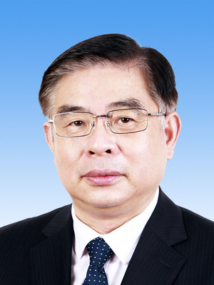 陸俊華，男，漢族，1962年1月生，研究生學(xué)歷，中共黨員，現(xiàn)任中央紀(jì)委國(guó)家監(jiān)委駐人民日?qǐng)?bào)社紀(jì)檢監(jiān)察組組長(zhǎng)、人民日?qǐng)?bào)社編委委員。